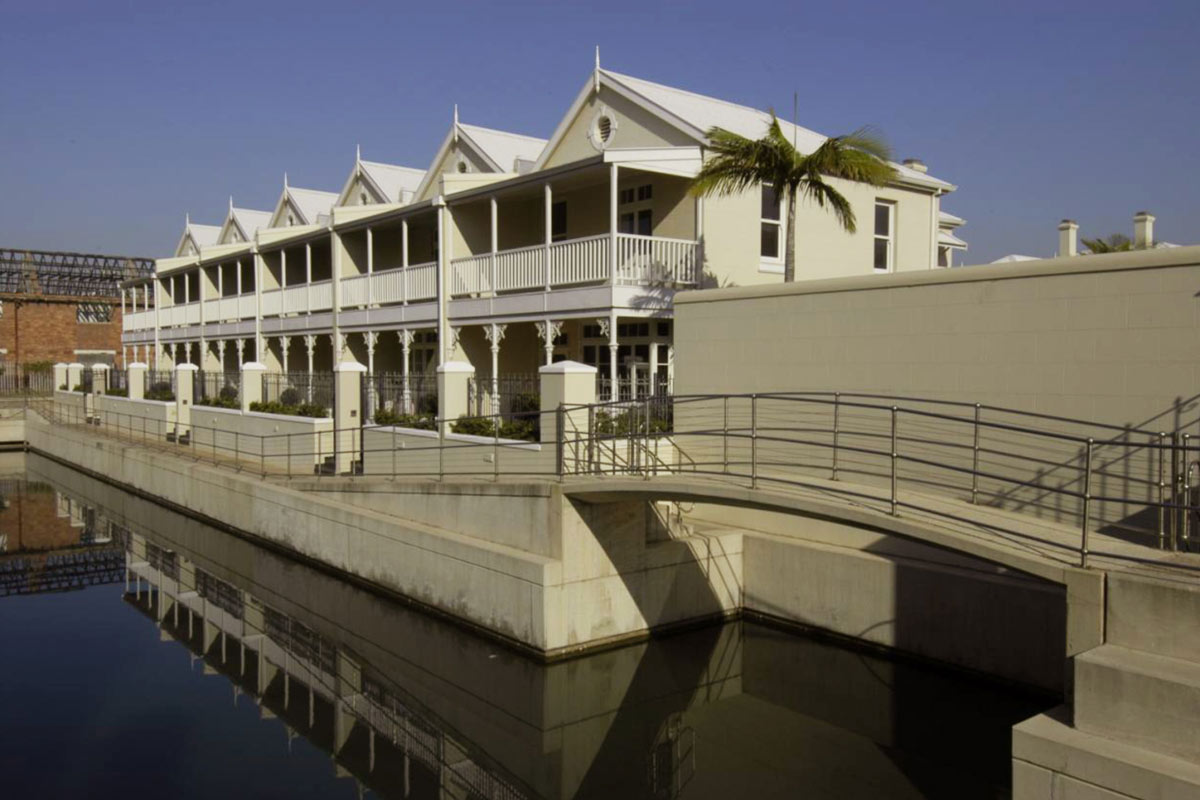 DOCKPOINT ROW HOUSES