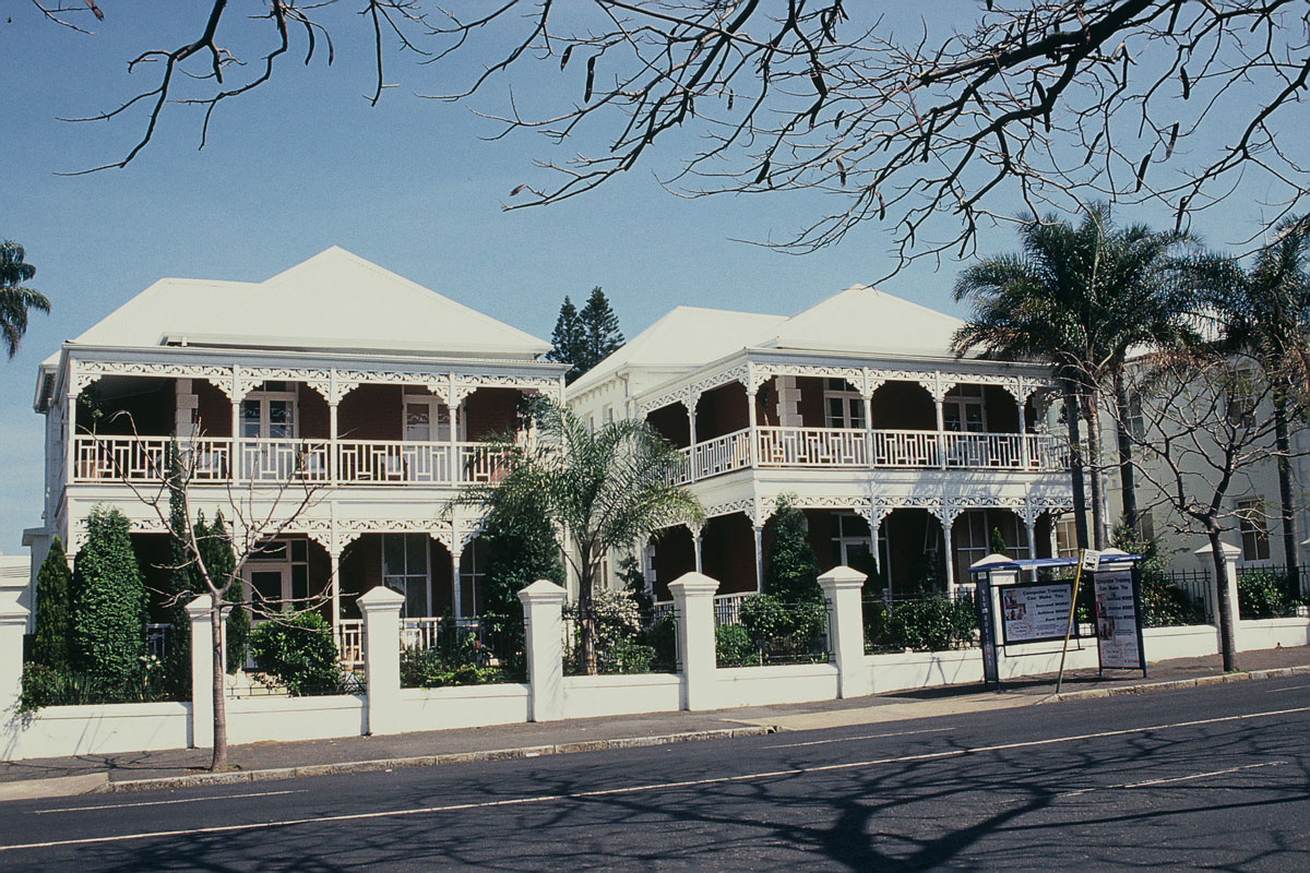 QUARTERS HOTEL